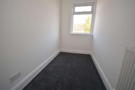 Somerton Avenue, Lowestoft, NR32 - Photo 3