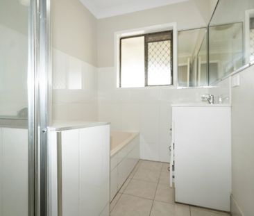 Spacious Family Home in Bundaberg East - Photo 6