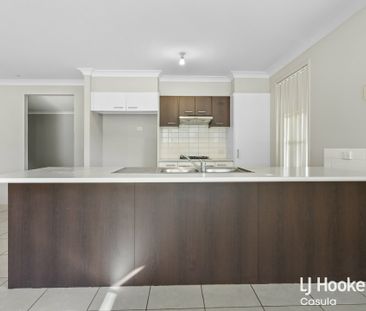 Beautiful Family Home - Photo 4