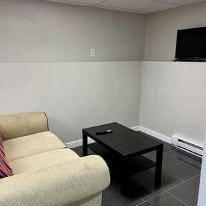 2 bedroom 1 bath, basement suit with junior kitchen FURNISHED - Photo 2