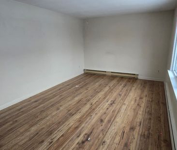 For Lease - 63 Donald Street Unit# 5, Belleville, Ontario - Photo 2