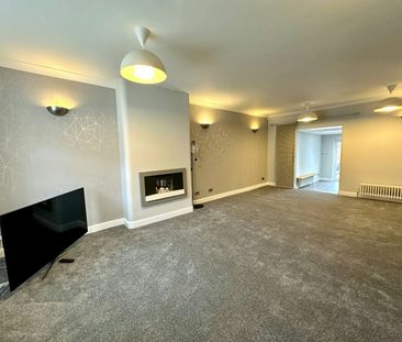 Semi-detached house to rent on - Photo 2