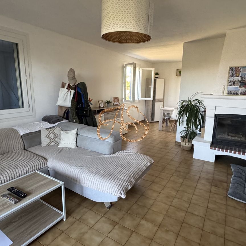 Location Maison 3 pièces 89m² ST GILLES 30800 - Photo 1