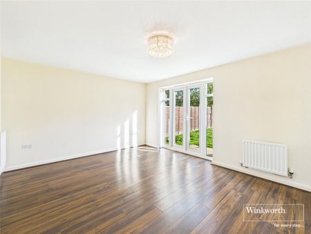 4 bedroom detached house to rent - Photo 2