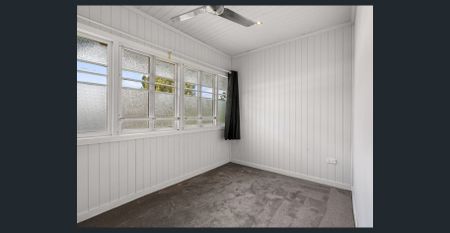 Comfortable Family Home in Silkstone - Photo 2