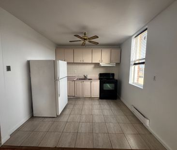 For Lease - 279 Drouillard Road Unit# 3, Windsor, Ontario - Photo 4