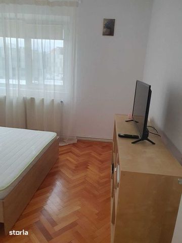 Inchiriez Apartament cu 2 camere strada Scoala de Inot - Photo 5