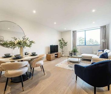 Chertsey, Surrey, KT16 - Photo 1