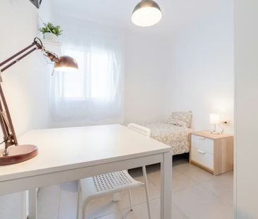 Avinguda del Cid, Valencia, Valencian Community 46014 - Photo 5