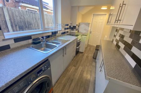 Wordsworth Road, Clarendon Park, Leicester, LE2 - Photo 2