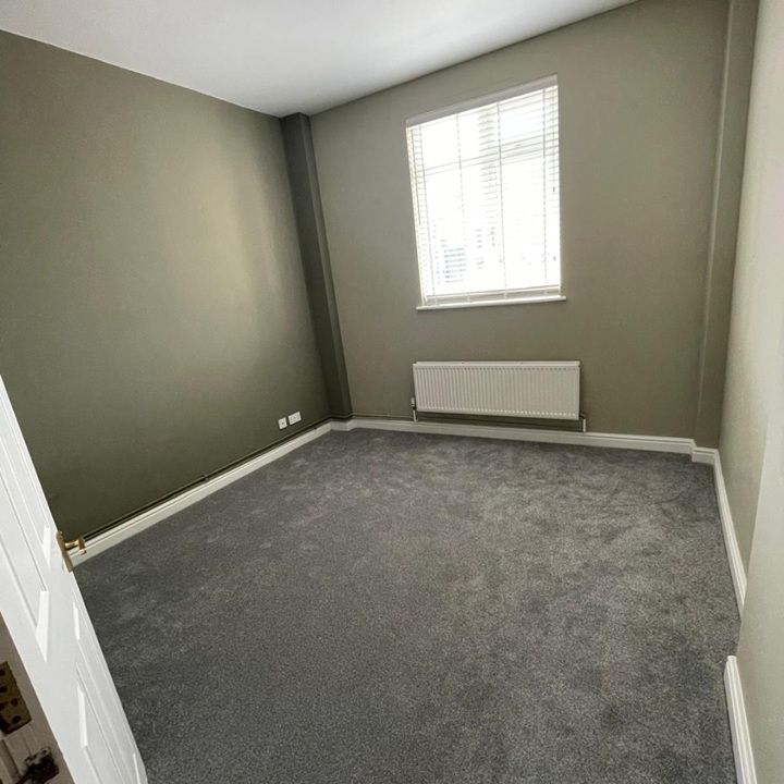 1 Bed Flat, Chesterfield Road, S8 - Photo 1