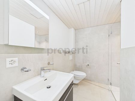 Charmante 4.5-Zimmer Maisonette-Wohnung mit Balkon in Schwanden GL - Foto 4