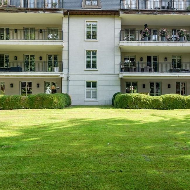 Appartement te huur in Brasschaat voor € 3.850 met 2 slaapkamers - Photo 1