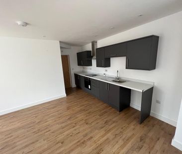 2 bedroom end of terrace house to rent - Photo 2
