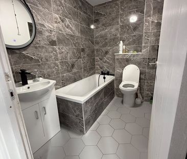 Room in a Shared House, Southampton Way, SE5 - Photo 6