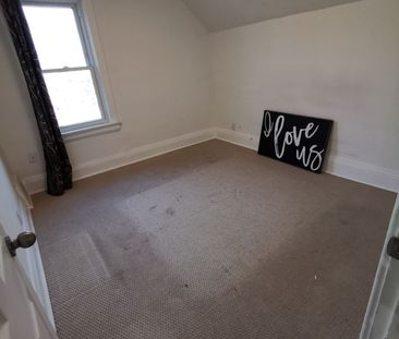 For Lease - 68 Duncan Street, Welland, Ontario - Photo 3