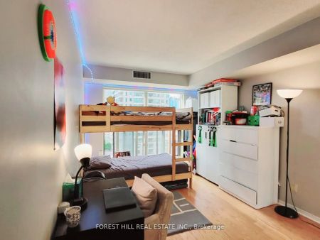 18 Hollywood Avenue #1003 - Photo 5