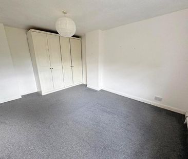 4 bedroom detached house to rent - Photo 5