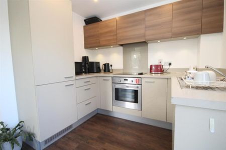 2 bedroom flat to rent - Photo 4