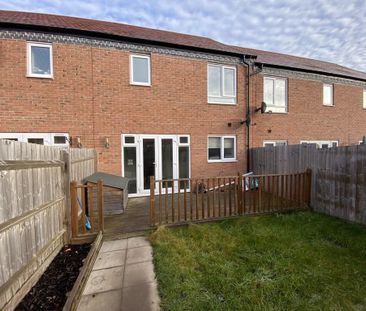 3 bedroom terraced house to rent - Photo 2