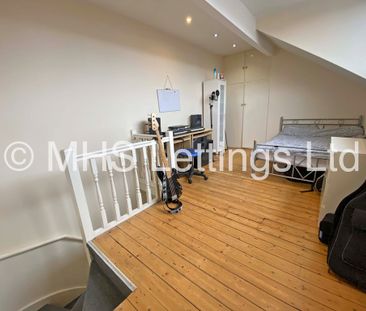 3 Bedroom Mid Terraced House for rent in Lumley Avenue - Photo 1