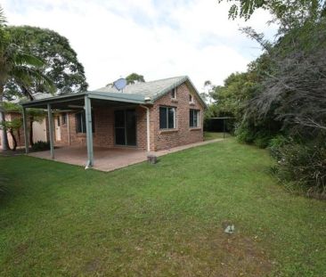 Modern 3-Bedroom Home in a Quiet Cul-de-Sac - Photo 3