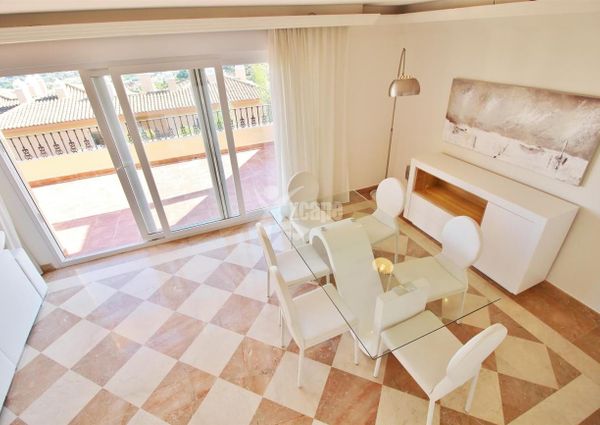 Luxury 2 bedrooms Penthouse Duplex for rent in Nueva Andalucia