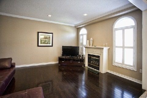 For Lease - 28 Gemini Crescent, Richmond Hill, Ontario - Photo 1