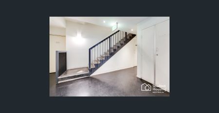 Hawyard on La Trobe - Photo 2