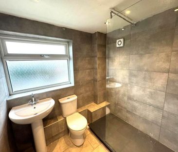 2 bedroom semi-detached house to rent - Photo 4