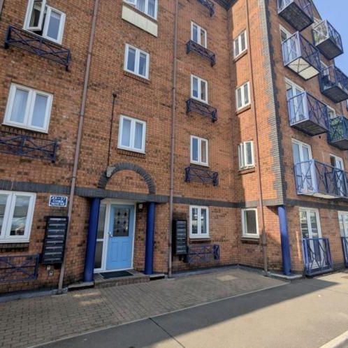 2 bedroom ground floor flat to rent - Photo 1