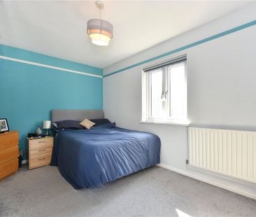 Hale Lane, Mill Hill - Photo 1