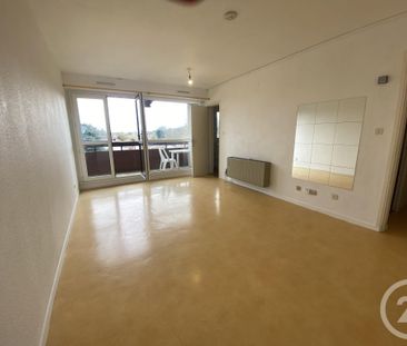 Location Appartement 1 pièce 31m² ST PIERRE DU MONT 40280 - Photo 1