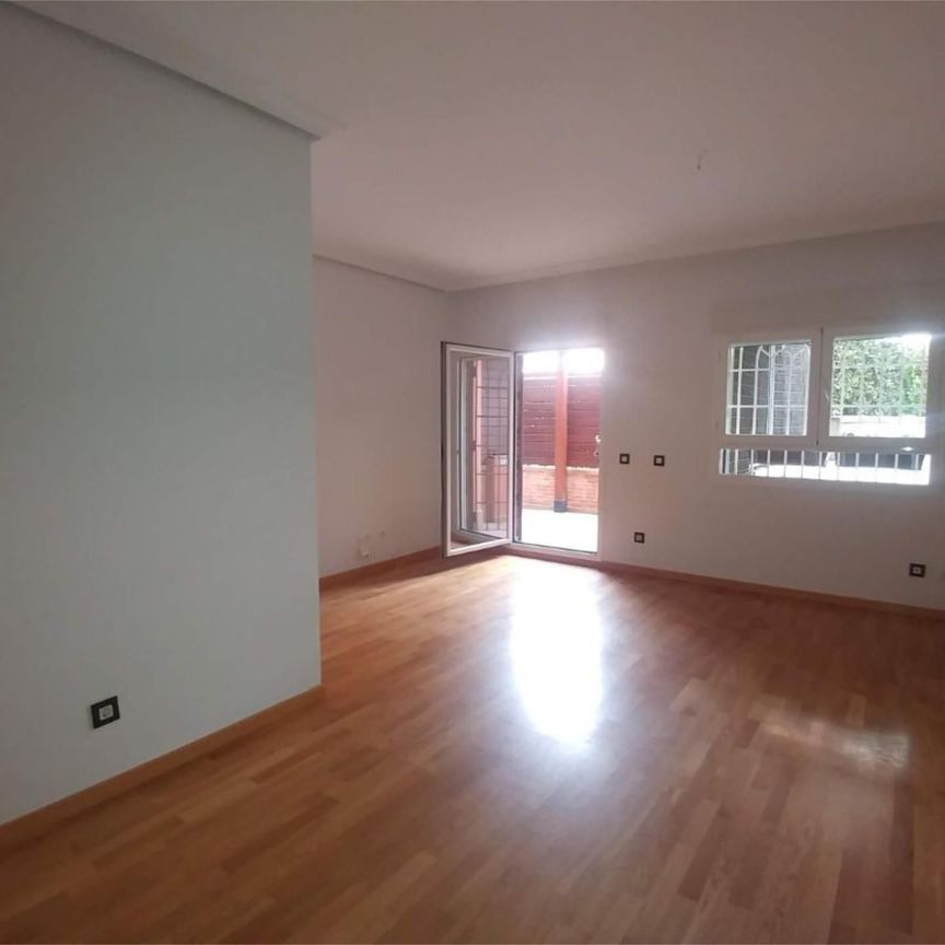 Piso de alquiler en Calle Murillo, 3, Prado de Somoaguas - Photo 1