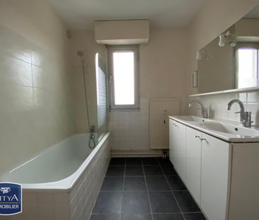 Location Appartement 5 pièces 130m² MACON 71000 - Photo 6