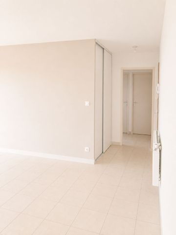 Location Appartement 2 pièces 49m² - Photo 4