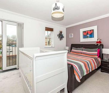 Cavendish Walk, Epsom, KT19 - Photo 1