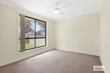 Spacious 3-Bedroom Townhouse in Springdale Heights - Photo 3