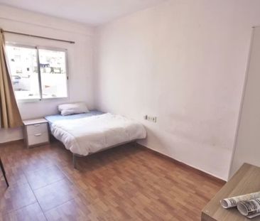 Carrer d'Albalat dels Tarongers, Valencia, Valencian Community 46021 - Photo 5