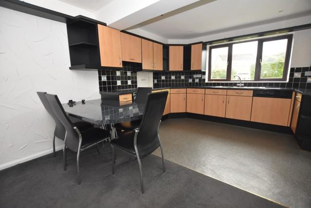 4 bedroom House To Let - Photo 1