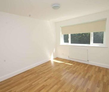 Crescent Road, Brentwood, CM14 - Photo 2