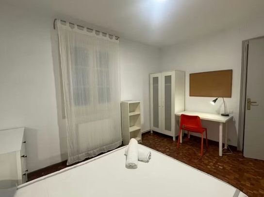 Carrer de Luis Antúnez, Barcelona, Catalonia 08006 - Photo 1