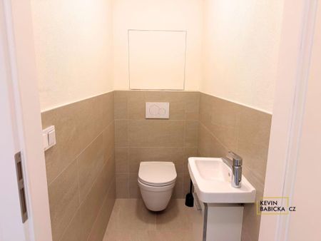 Pronájem bytu 1+kk 30 m2 - Fotografie 5