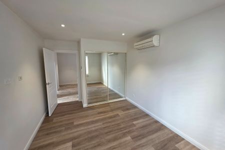 View Saturday at 11.30am - 11.50am - Photo 5