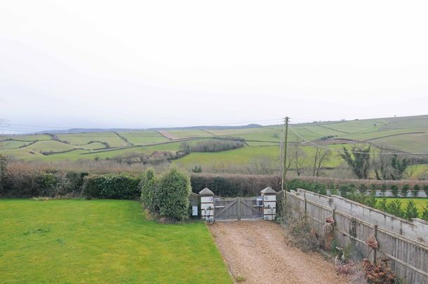 3 bedroom Detached house to rent - Photo 1