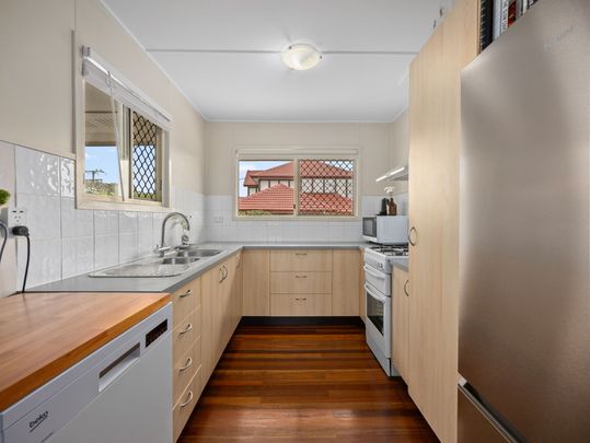 42 Jacaranda Drive, Yamanto QLD 4305 - House For Rent | Domain - Photo 1