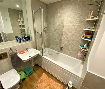 Sycamore Avenue , Woking, Surrey, GU22 - Photo 4