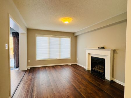 For Lease - 1029 Farmstead. Drive, Milton, Ontario - Photo 4