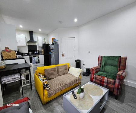 2 bedroom apartment to rent - Photo 2