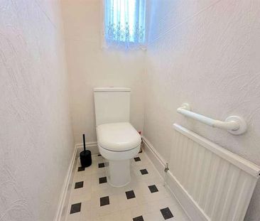 Madeira Road, London, N13 - Photo 2